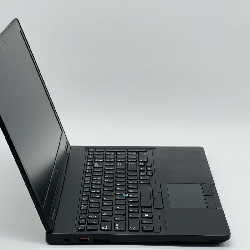 Ноутбук Dell Latitude 5590, i5-8250U, 16 GB, 250 GB, Intel UHD 620, 1920x1080, IPS [SH2408905] БУ